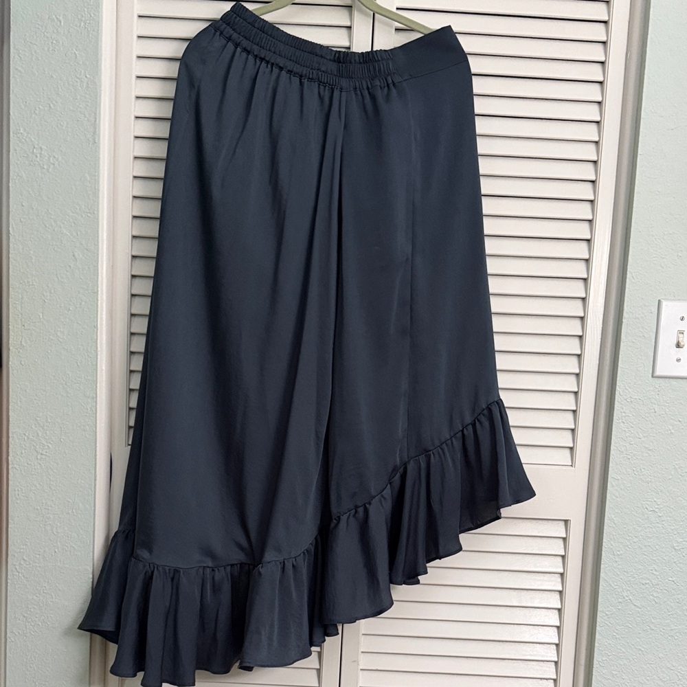 Lisa Rinna Collection Navy Black High-Low Ruffle Skirt - Picture 4 of 4